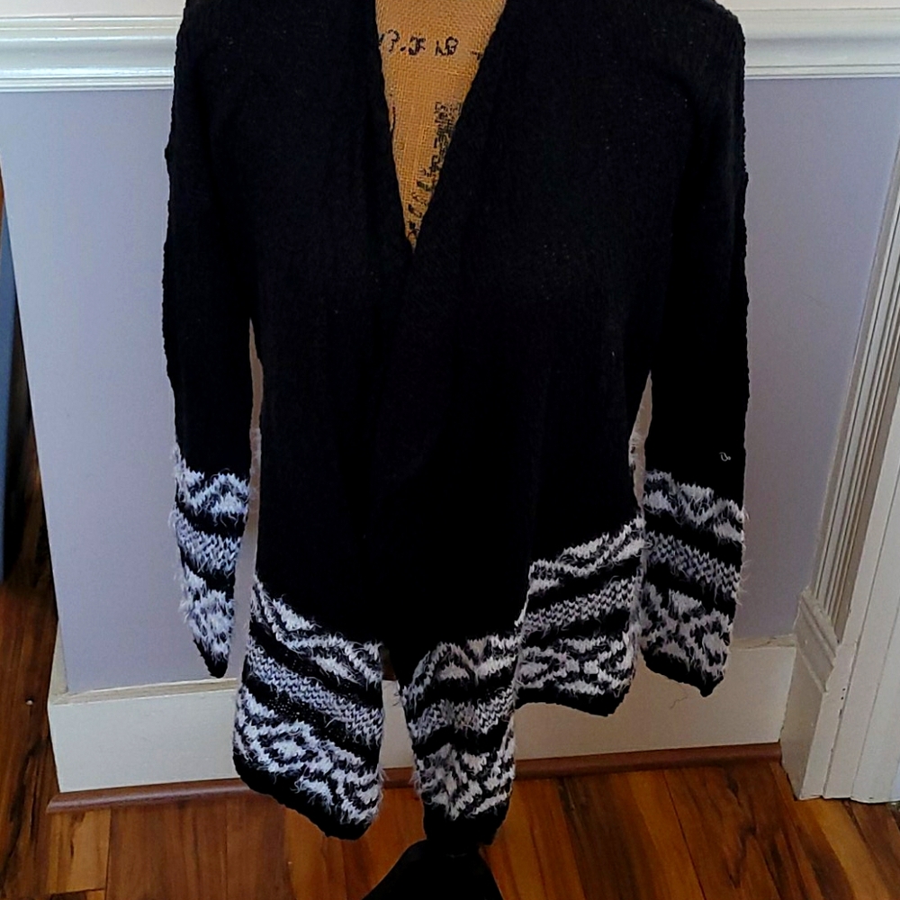 ABERCROMBIE KIDS GIRLS SWEATER